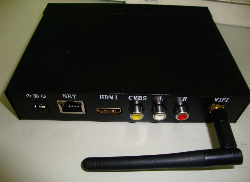 无线传输网络广告机，高清无线WIFI网络播放盒