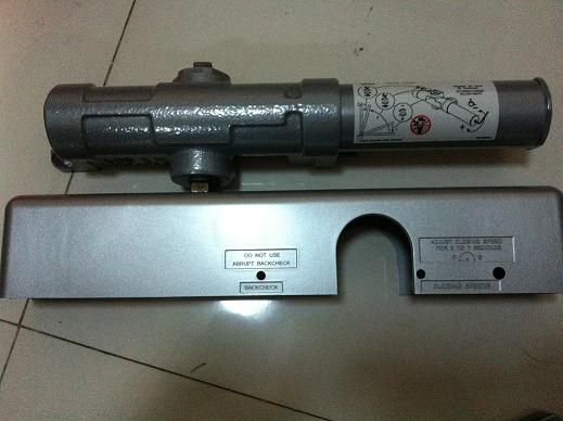美国原装进口LCN1461RW/PA-689闭门器