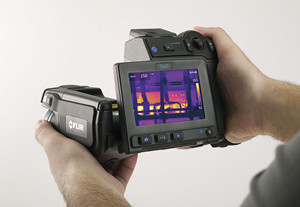 FLIR T420高端手持红外热像仪 上海谱盟光电直供 价格优惠 像素高 适用范围广泛
