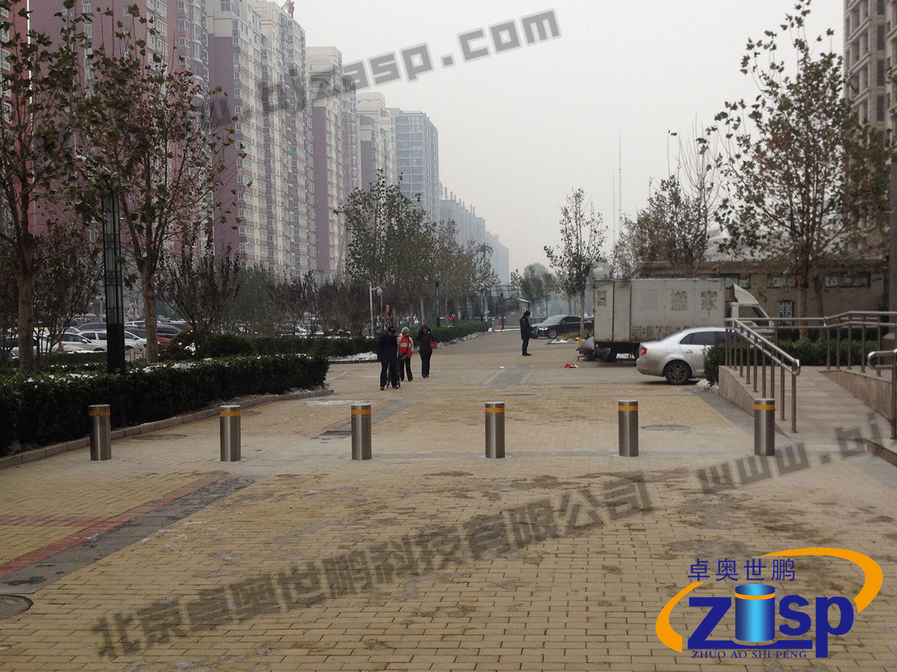 北京市林萃路某小区阻车柱