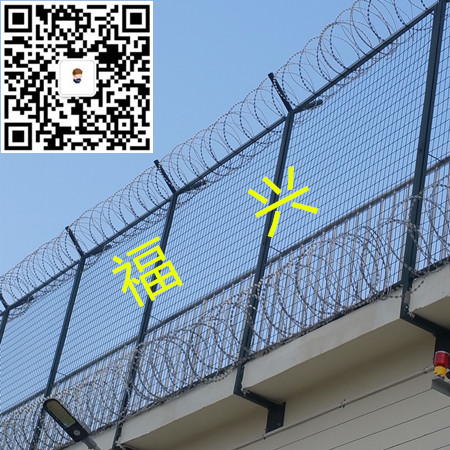 监狱钢网墙Y型立柱围栏网