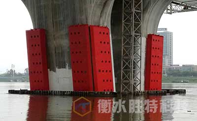 固定式钢覆式桥梁防撞设施，新型桥墩防撞设施