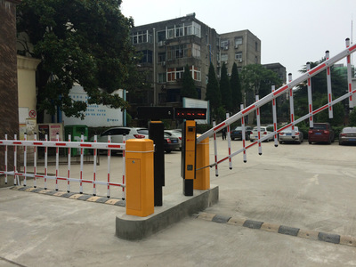 南京小区道闸 停车场智能闸机 升降杆 车辆栏杆 车牌识别收费系统
